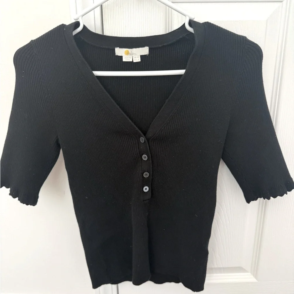 Black Button-Up Ribbed Top - Picture 1 of 3